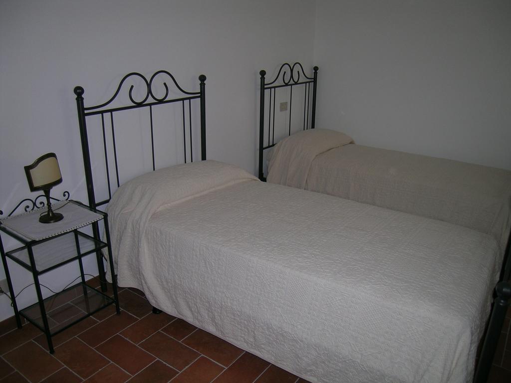 Agriturismo Podere Ossaia Cortona Habitación foto